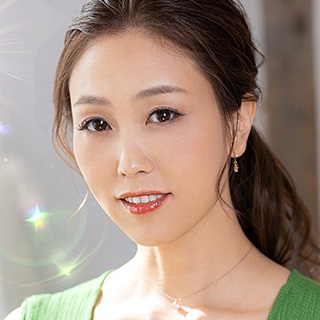 青山玲奈